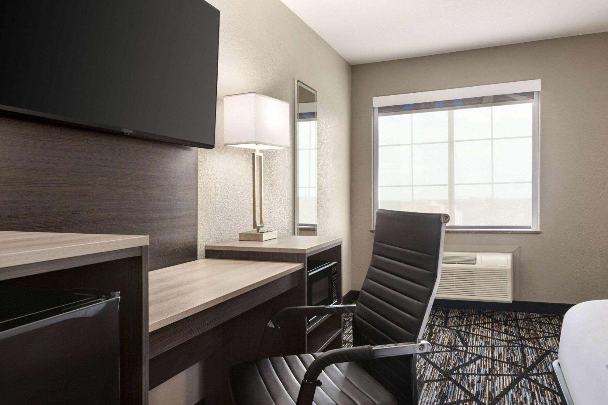 La Quinta By Wyndham San Antonio North Stone Oak Hotell Exteriör bild